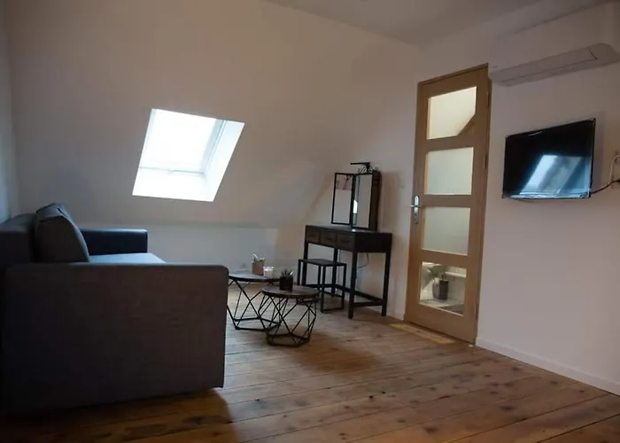 Cyris - Chambres Duplex Climatisees - Spa & Piscine Centre Ville